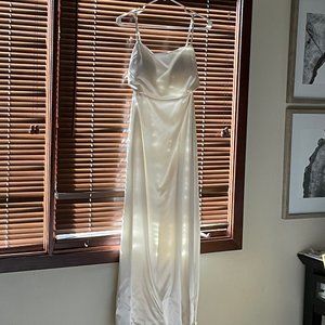 Reformation "Savignon Dress" white brand new never been worn, size 4.